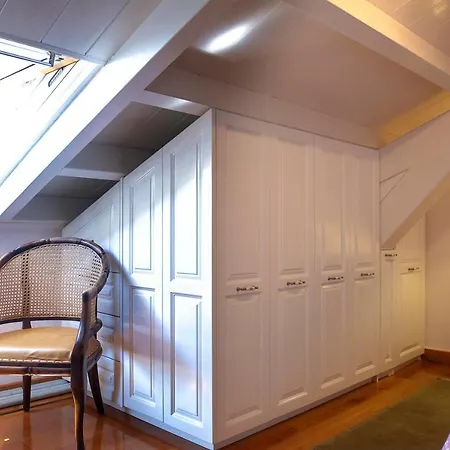 Stella's Attic In Spianada - Old Town *