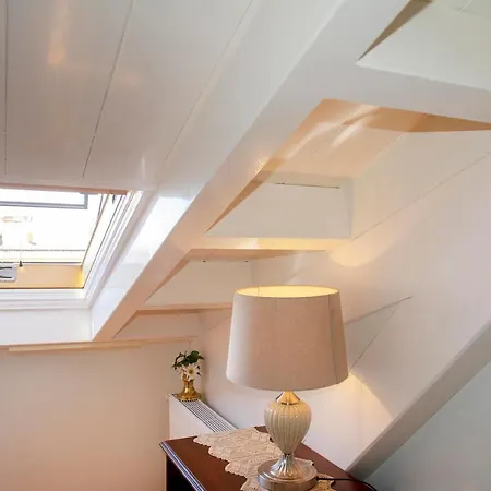 Stella's Attic In Spianada - Old Town Corfu (city)