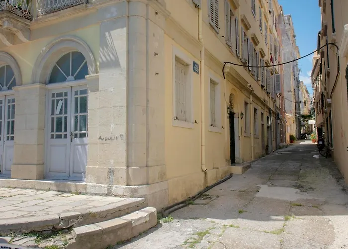Stella's Attic In Spianada - Old Town Appartement