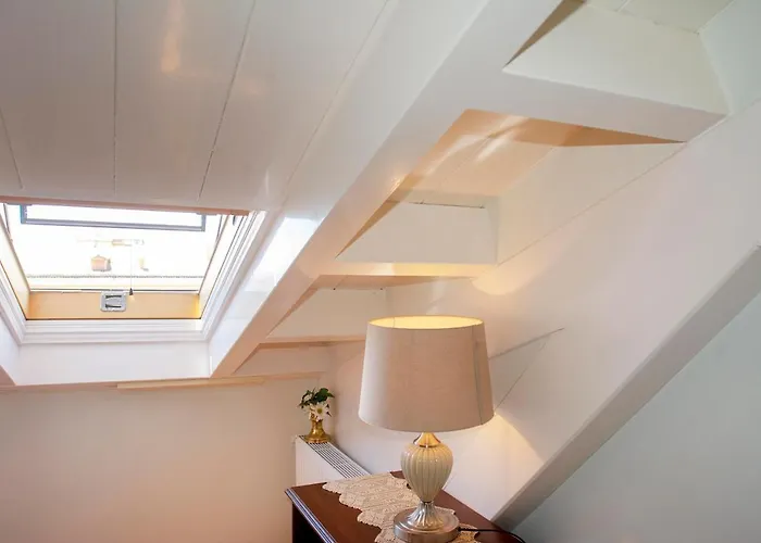 Stella's Attic In Spianada - Old Town Corfu (city)