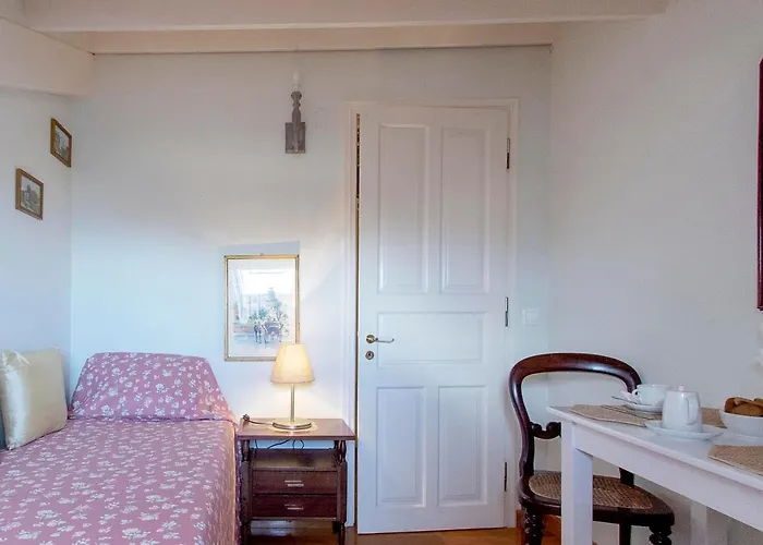 Stella's Attic In Spianada - Old Town Corfu (city)
