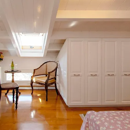 Stella's Attic In Spianada - Old Town